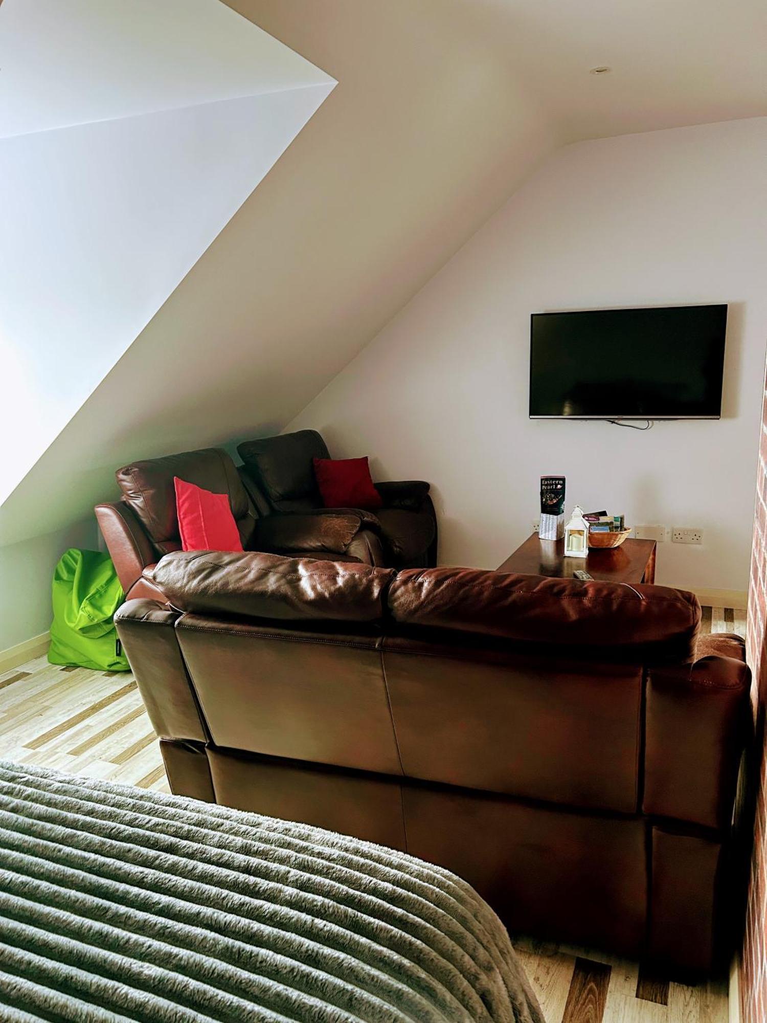 Lyza'S Loft Apartment Kilcoo Ngoại thất bức ảnh